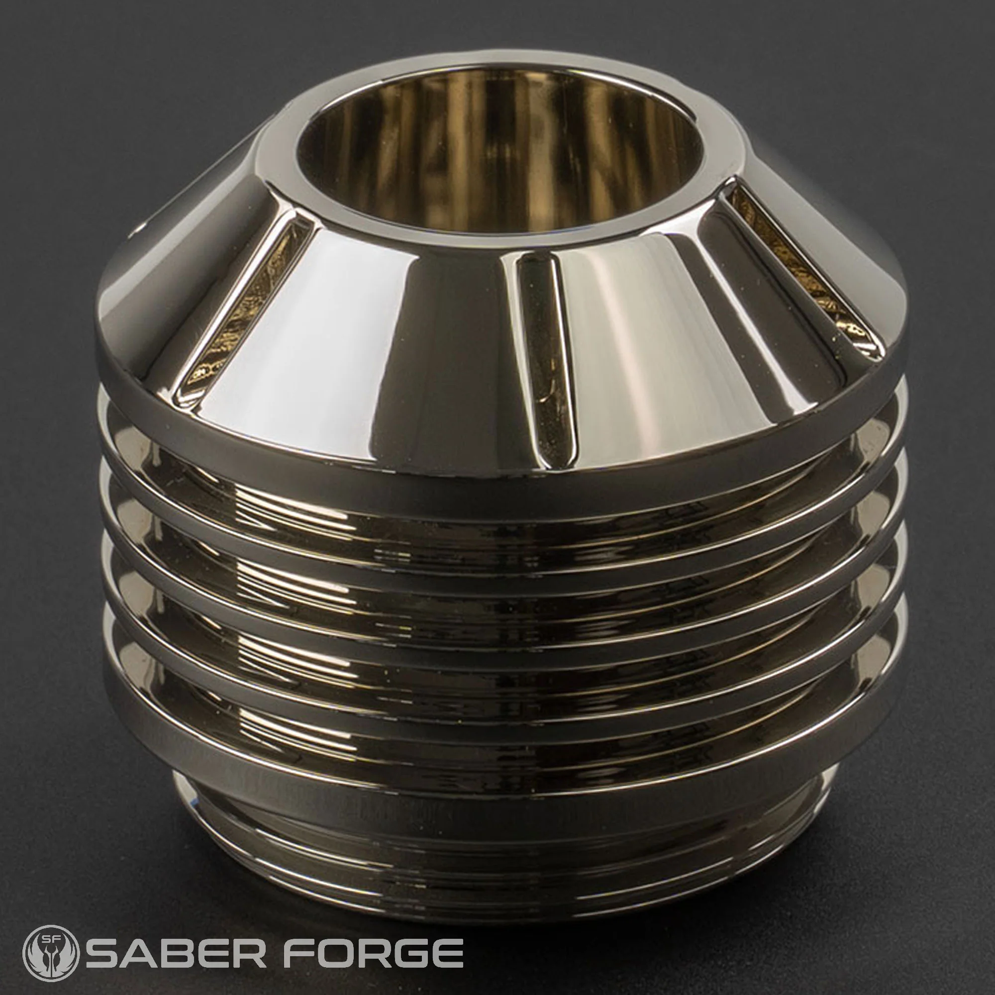 04 Pommel - Image 7