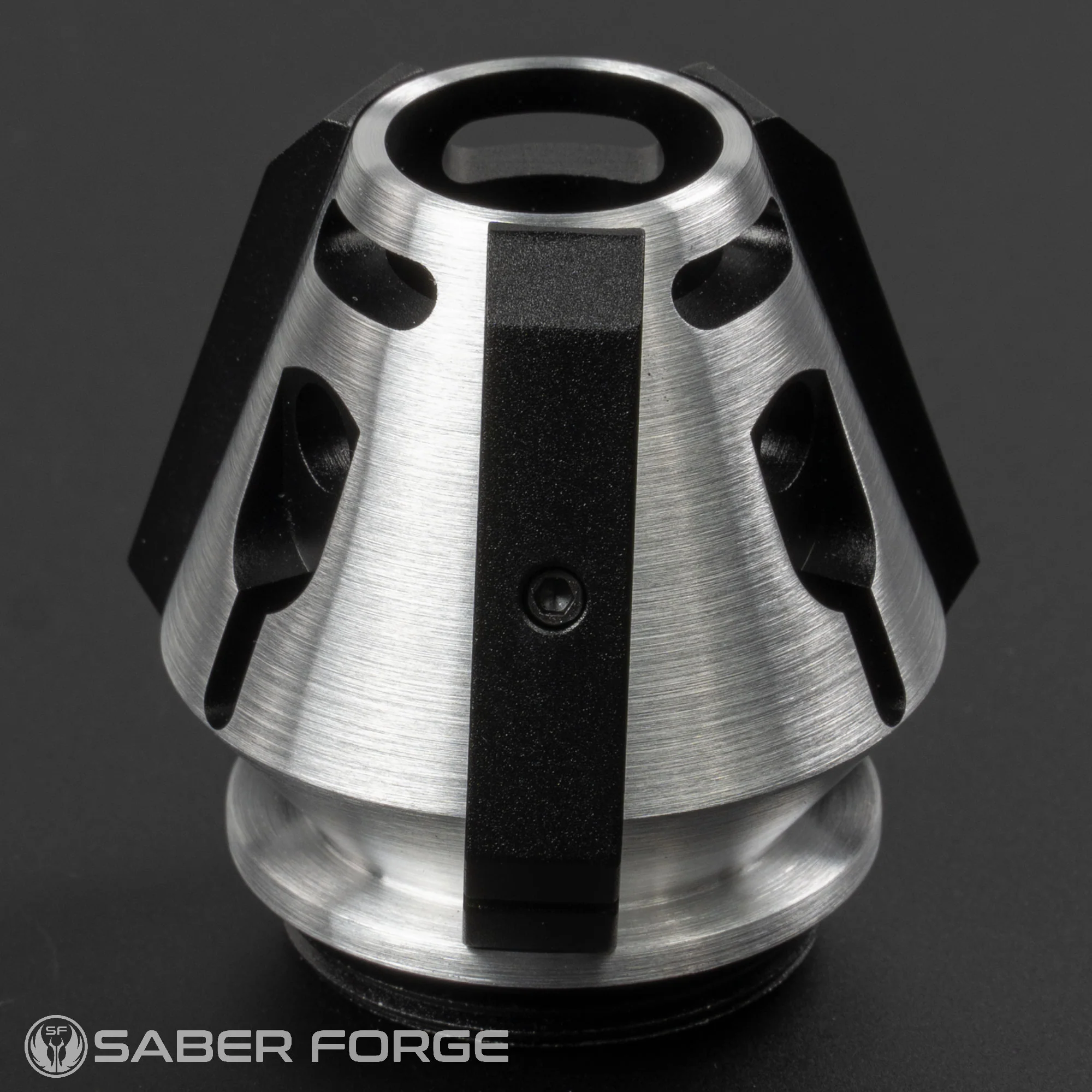 07 Pommel