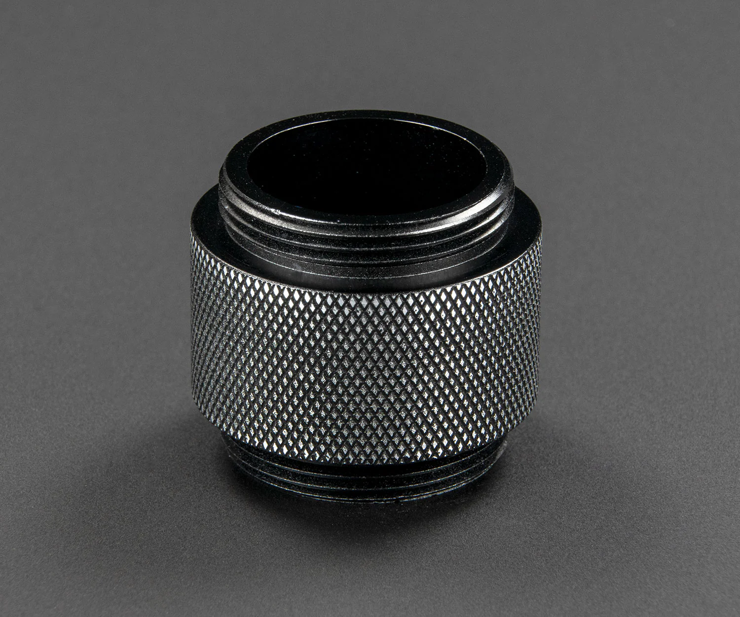 Coupler Knurled Male