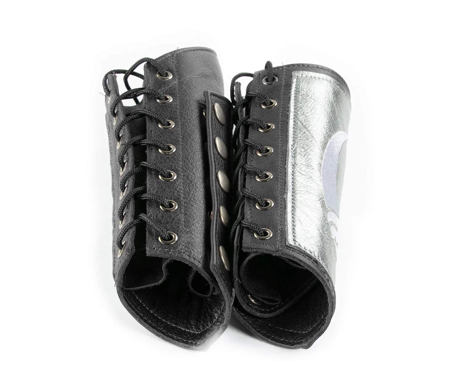 Star Rhino Leather Bracers - Image 6
